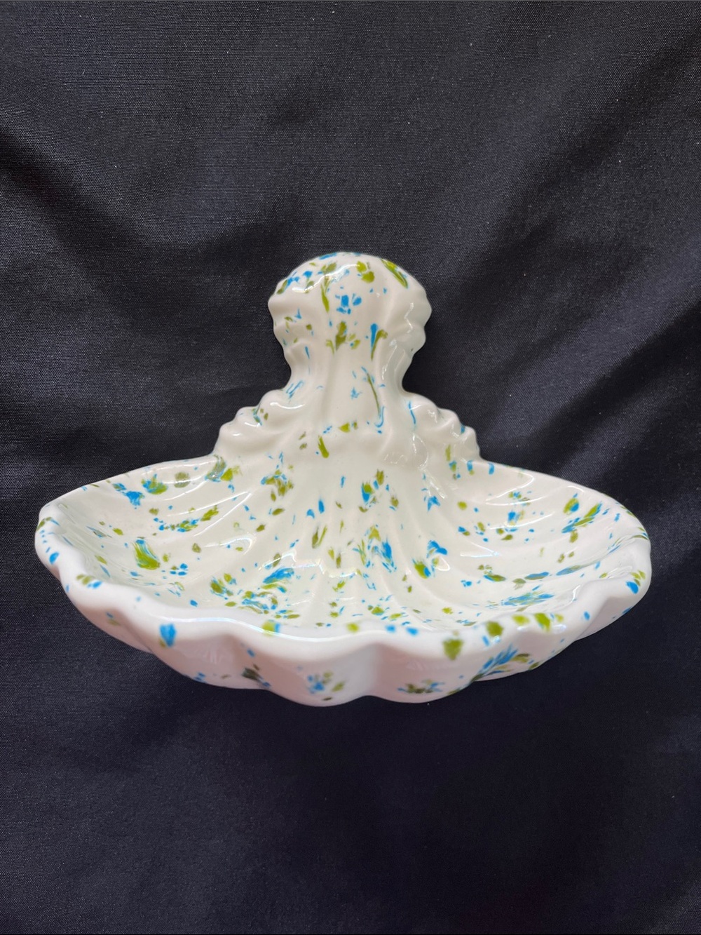 70s Ceramic Shell Speckled Splatter Glaze Trinket Soap Dish Wall Pocket MCM 1975